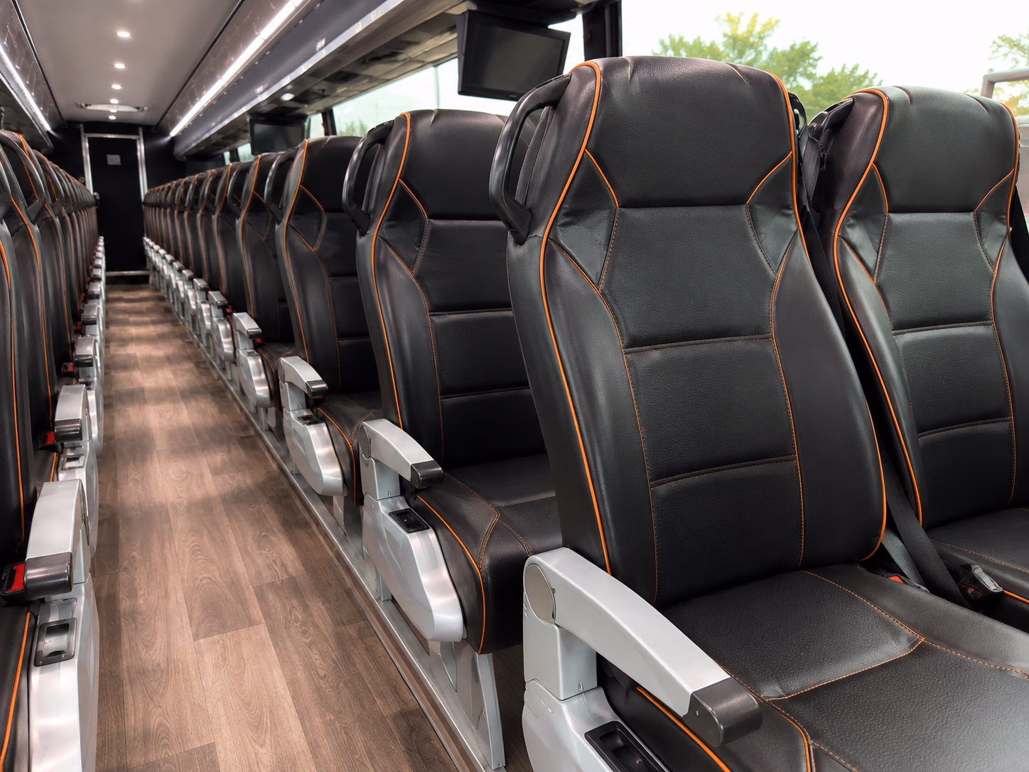 why a bus makes your henderson wine tour better from the first stop to the last